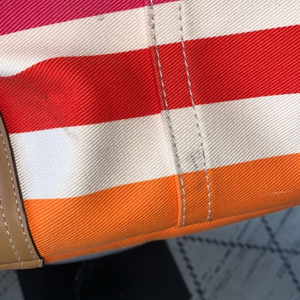 Beautiful Gently Loved Hadley Canvas Leather Trim Tote by COACH - Picture 6 of 10